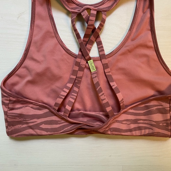 Bombshell Sportswear Set - Picture 6 of 12